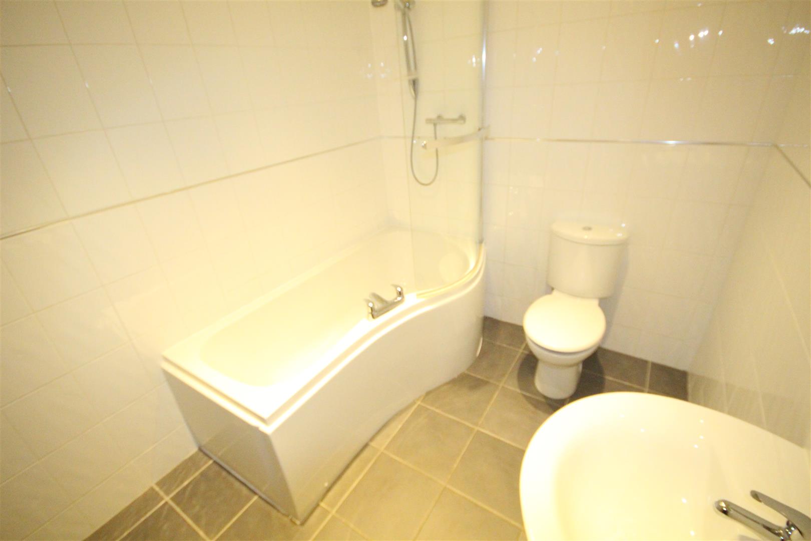 2 bedroom apartment For Sale in Colne - IMG_9565.JPG